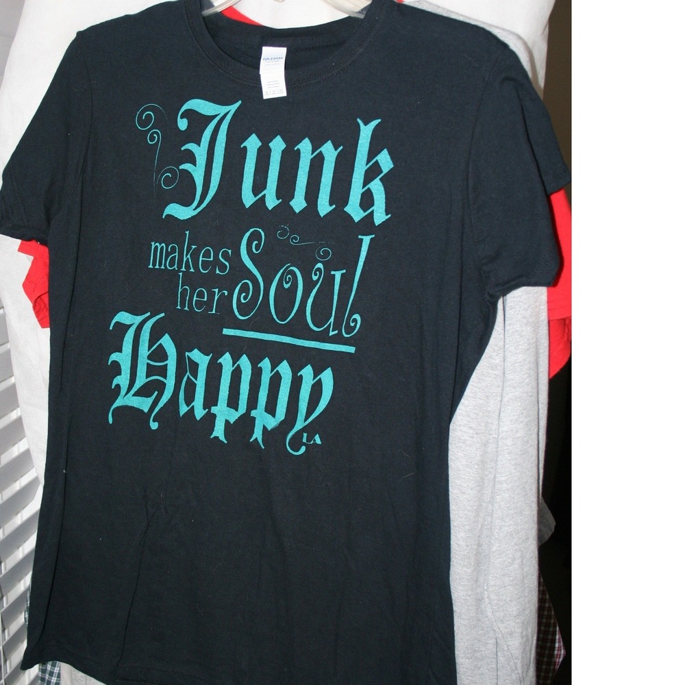 Gildan Softstyle Junk Makes Her Soul Happy Graphic T-Shirt Black Teal XL